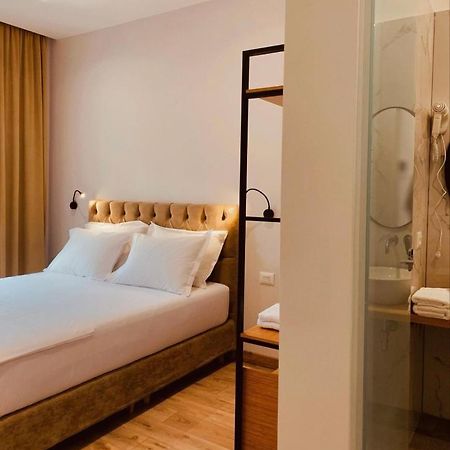 Merly Hotel Përmet エクステリア 写真