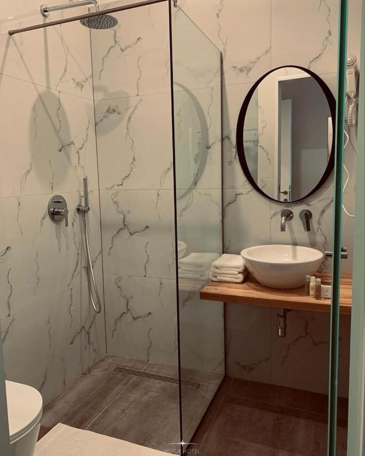 Merly Hotel Përmet エクステリア 写真
