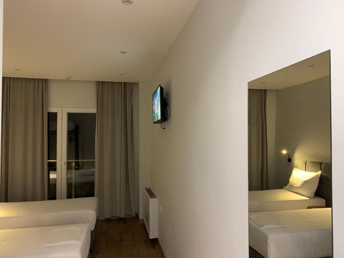 Merly Hotel Përmet エクステリア 写真