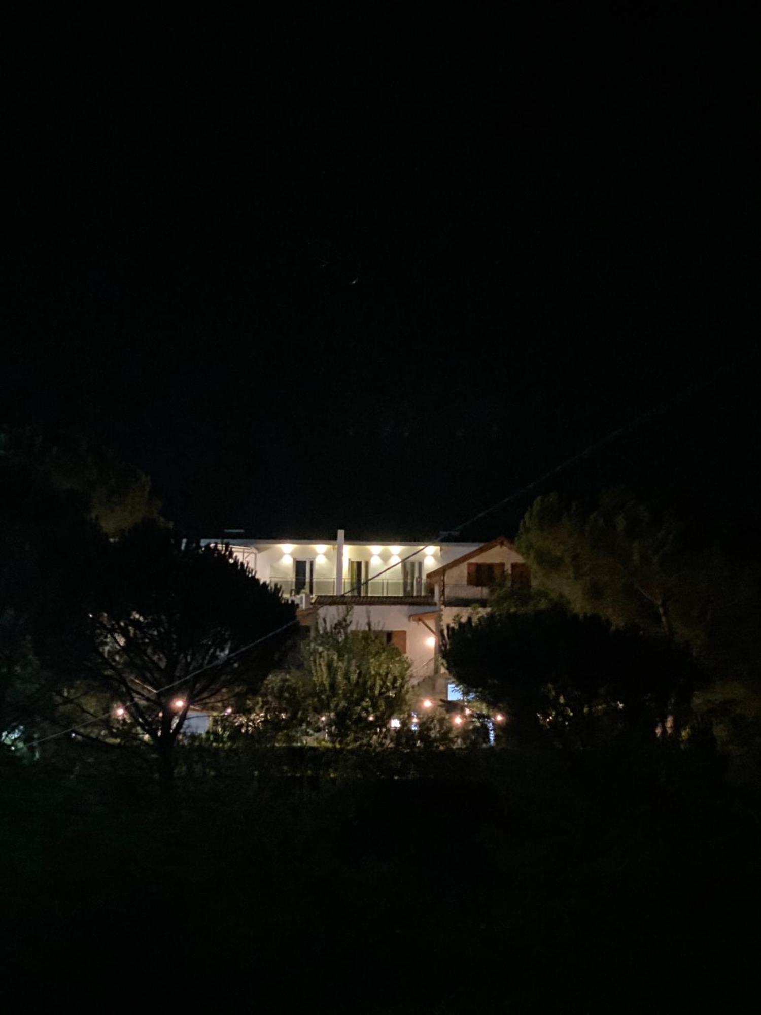 Merly Hotel Përmet エクステリア 写真